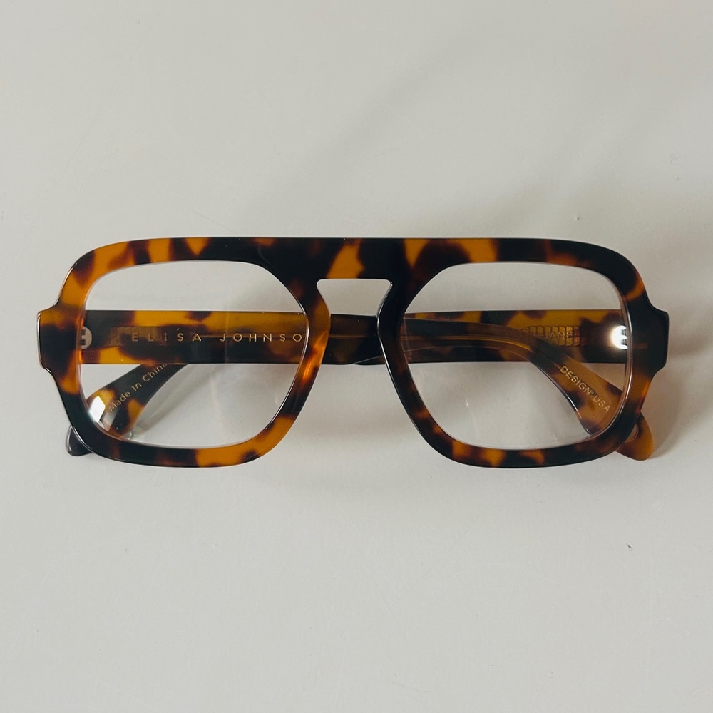 As seen on Instagram! Elisa Johnson glasses in frame Jane, Brown Tortoise